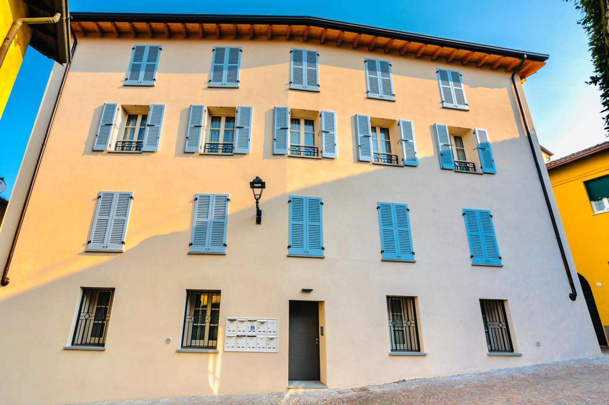 Iseo Lake - Free Wi-Fi And Private Parking Included ภายนอก รูปภาพ